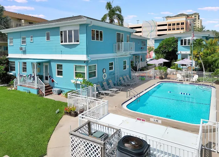 The Aura A Luxury Waterview & Heated Pool