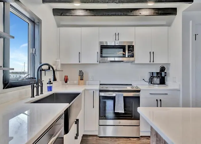 The Aura A Luxury Waterview & Heated Pool Apartment Clearwater Beach